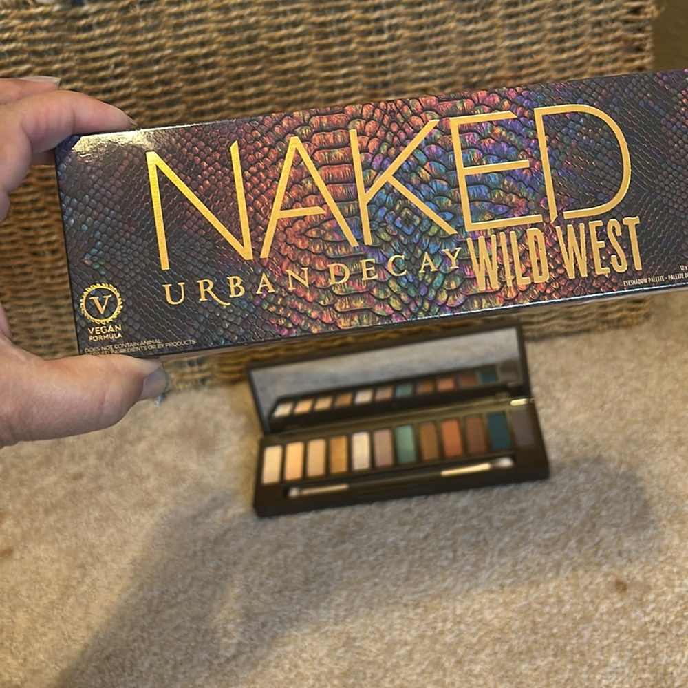 Never used. Naked Wild West TX palette new in box! Wild West. In box w eyebrush. - Picture 4 of 5